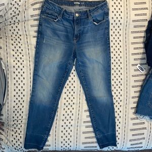 Old Navy Rockstar Super Skinny Built in Sculpt Jeans size 10.